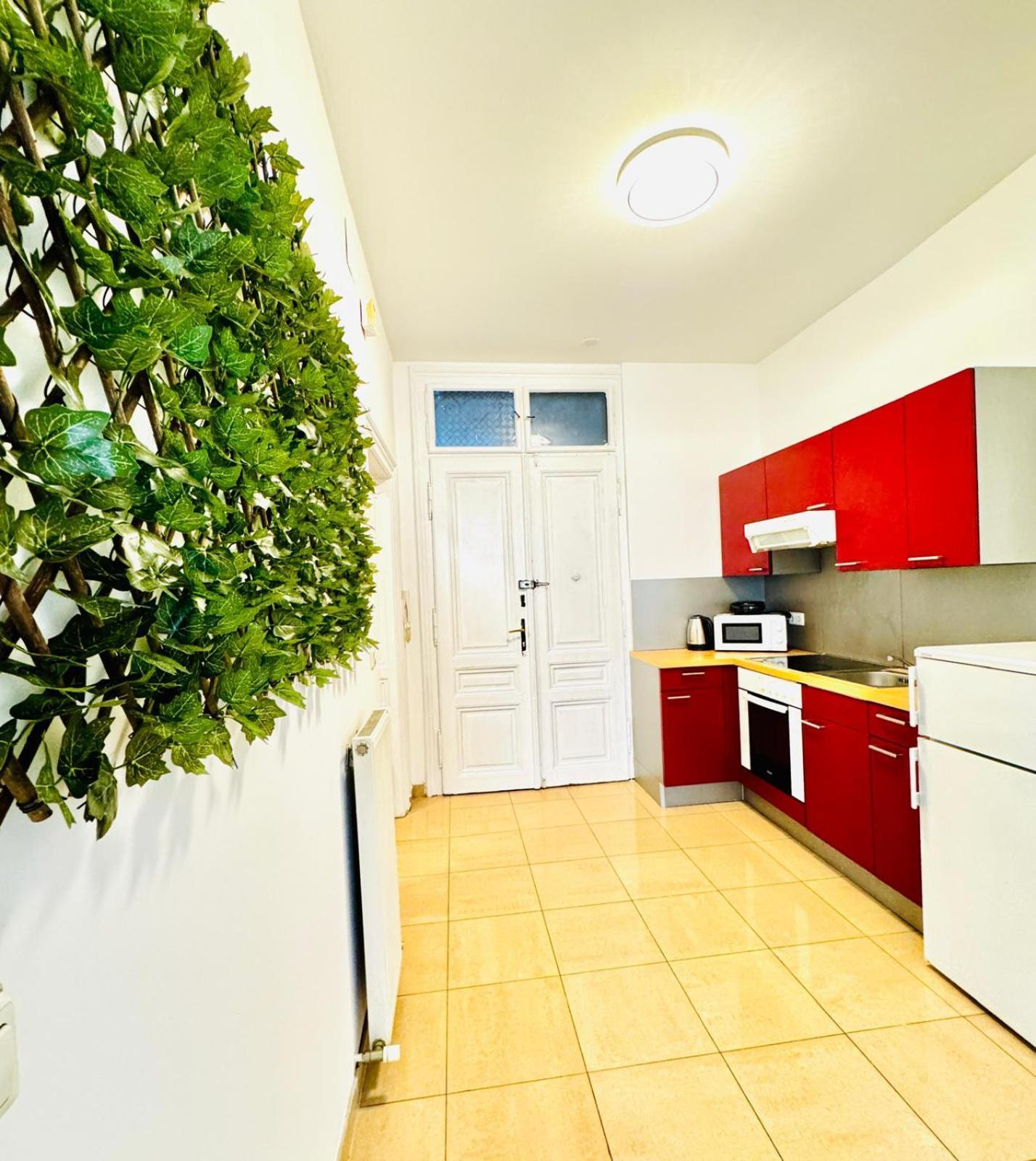 Affordable 1br & 1lr Apt, 7 Min To Westbahnhof Wien