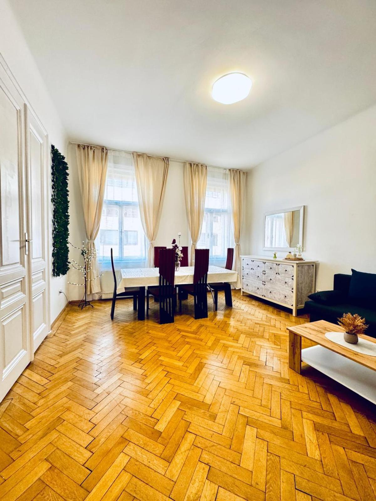 Apartment Affordable 1br & 1lr Apt, 7 Min To Westbahnhof Wien